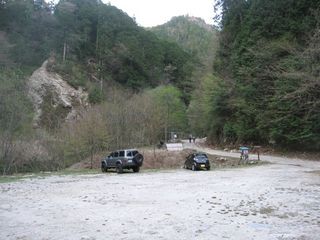 伊奈川ダム駐車場.jpg
