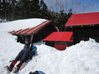 急登を越えてたどりついた越百小屋.jpg